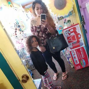 Meet your Posher, Adrianne